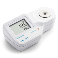 Refractometer